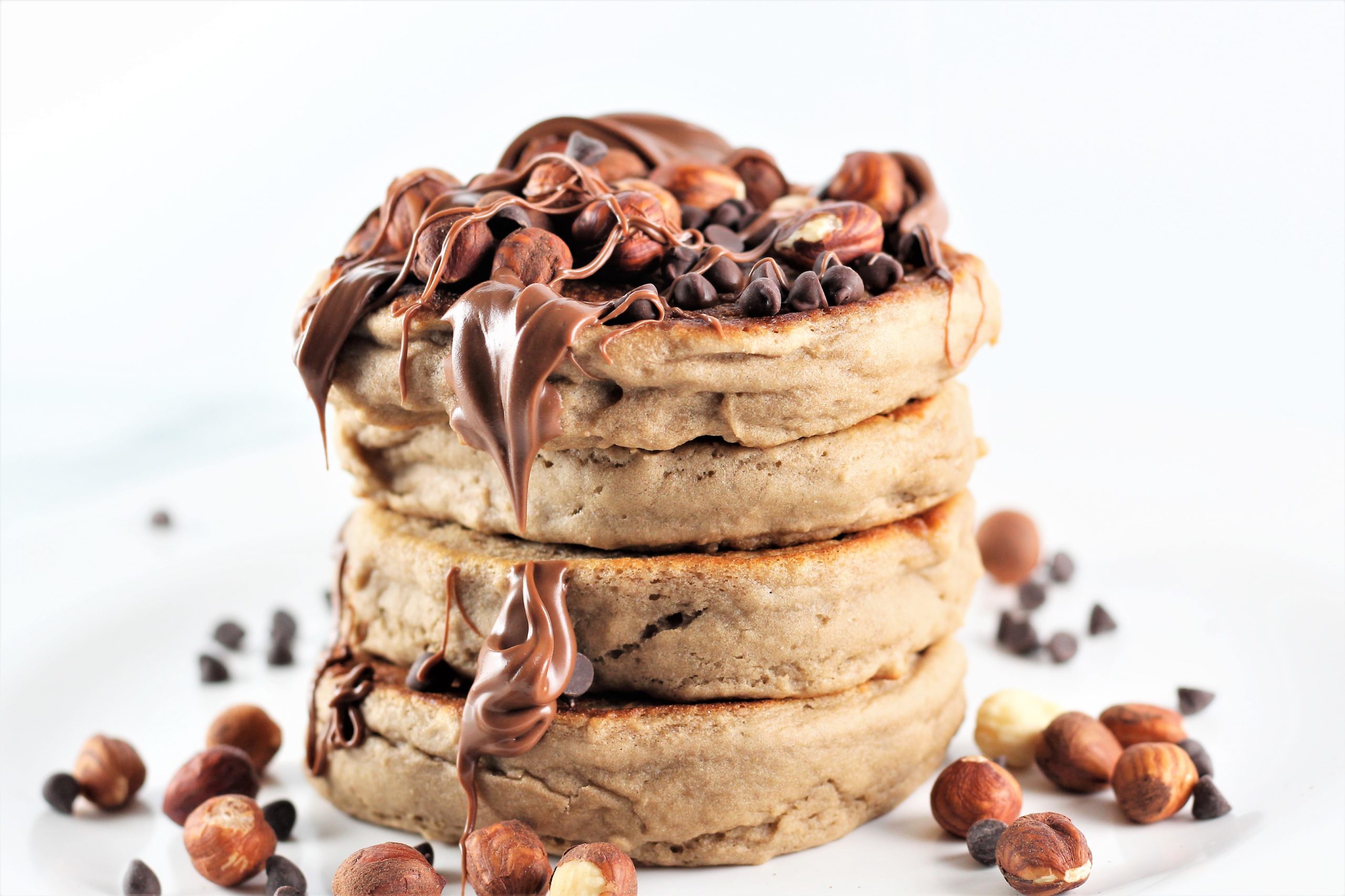 pancakes with chocolate hazelnut spread