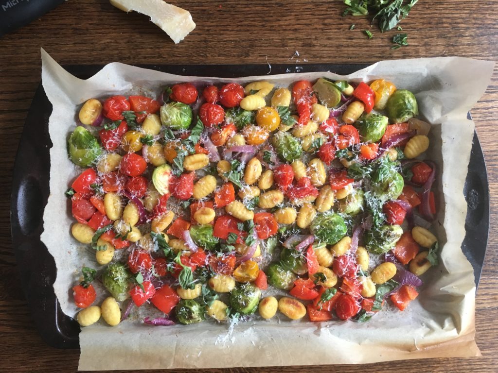 30-minute sheet pan dinners: nineteen easy dinner options   Sheet Pan Roasted Gnocchi and Vegetables  by Dara Gurau, dietitian and blogger at howtoeat.ca 
