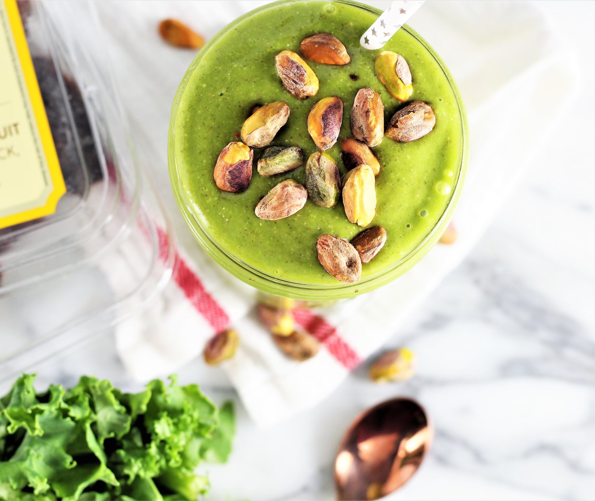 Lean Green Smoothie | Milk & Honey Nutrition aerial view of Lean Green Smoothi