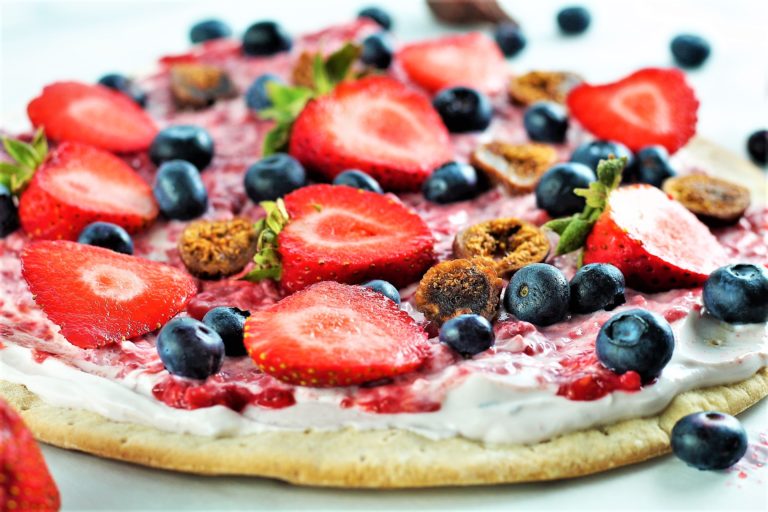 Low Sugar Fruit Pizza with berries