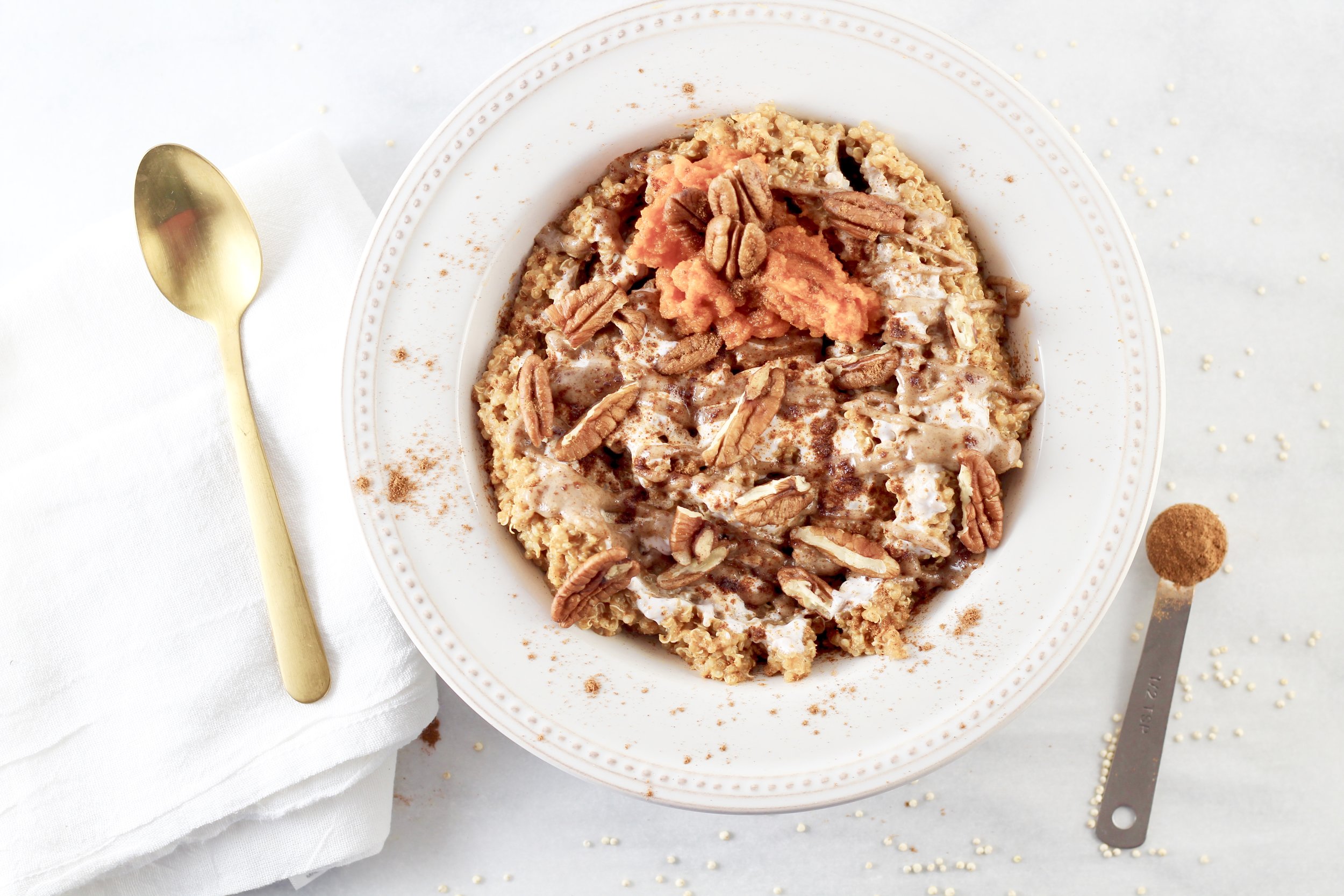  Pumpkin Spice Breakfast Quinoa Bowl 