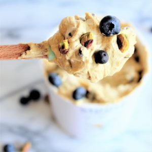 blueberry pistachio frozen yogurt