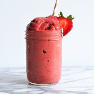 strawberry beet smoothie in mason jar