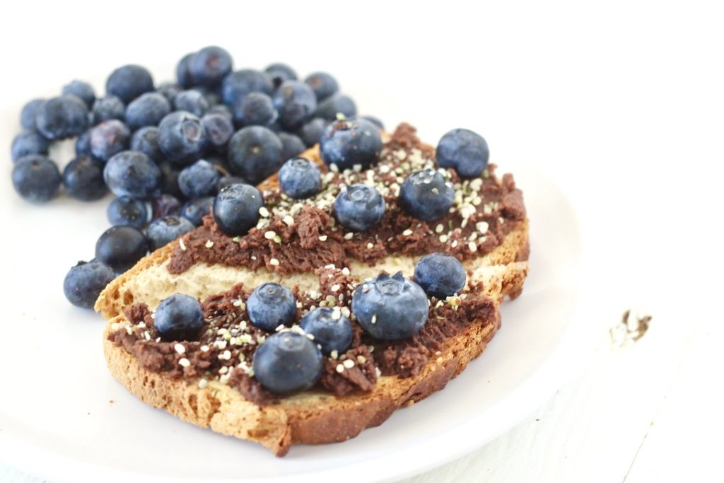 toast with chocolate and blueberries