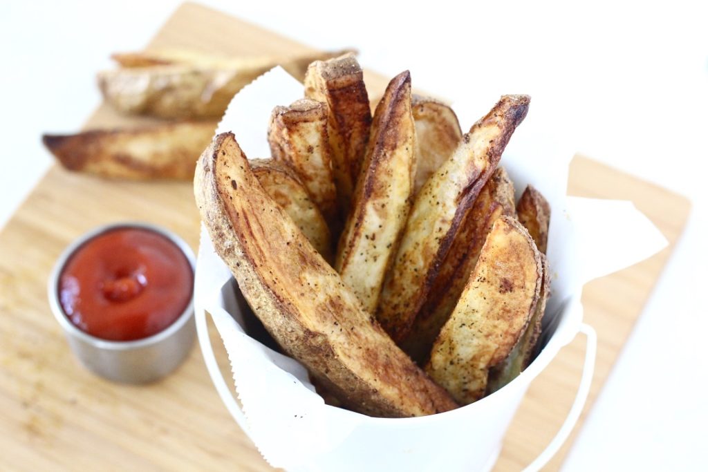 Crispy Air Fryer Potato Wedges - Hungry Foodie