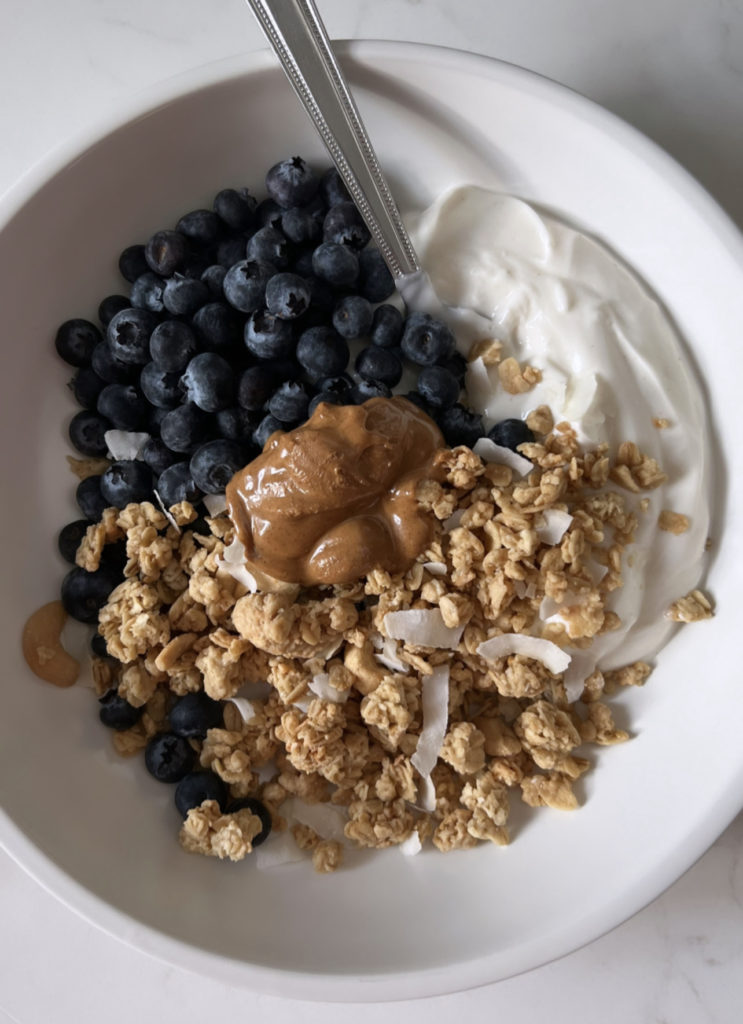 low glycemic snacks for diabetes yogurt bowl