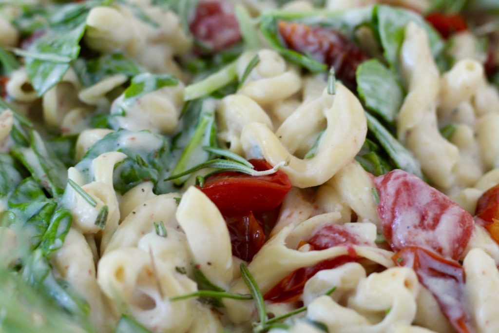 pasta cream sauce and spinach