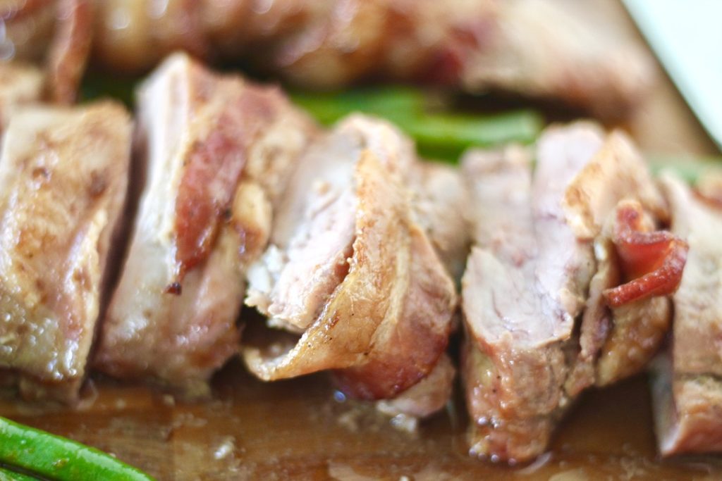 pork tenderloin with bacon and green beans