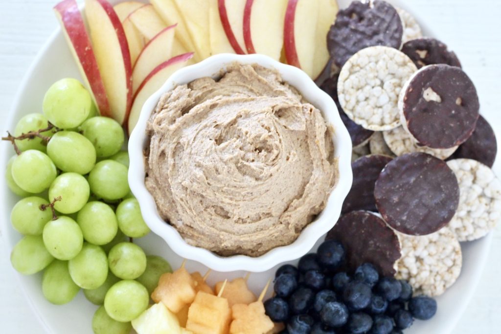 Low sugar peanut butter fruit dip 1 | Milk & Honey Nutrition fruit tray with peanut butter fruit dip