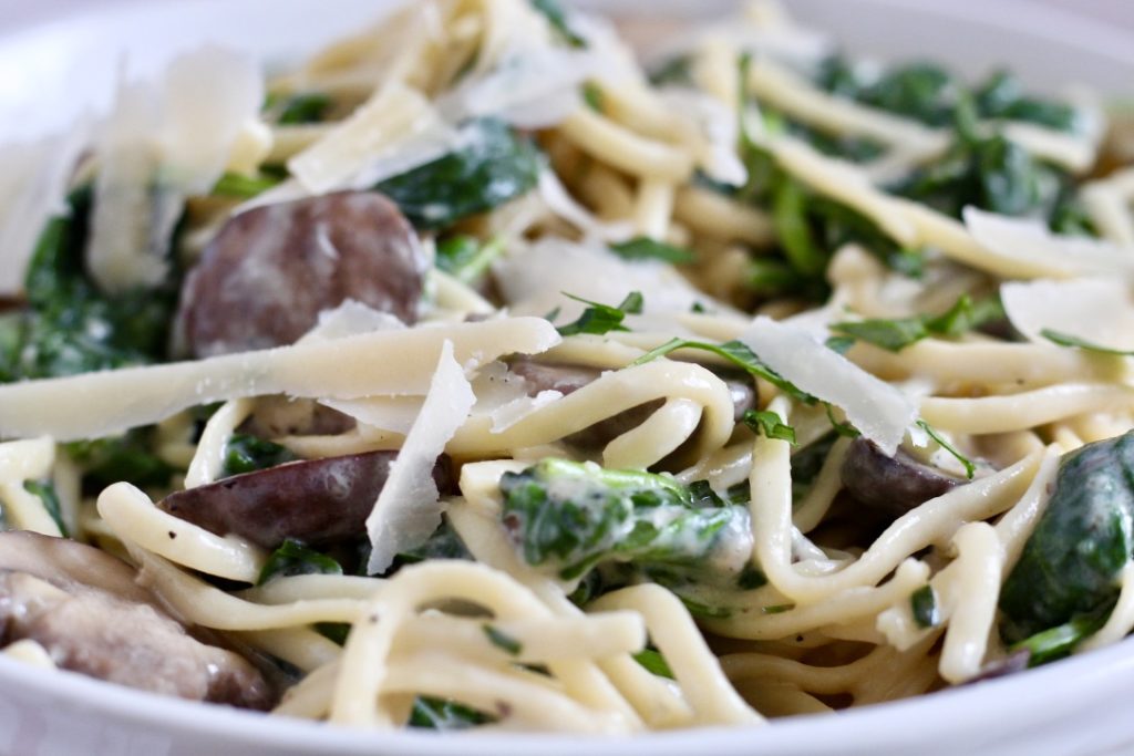truffle mushroom pasta 7 | Milk & Honey Nutrition truffle mushroom pasta closeup