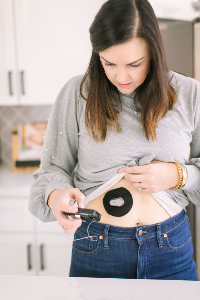 different types of diabetes 1 | Milk & Honey Nutrition woman with diabetes using tandem insulin pump different types of diabetes