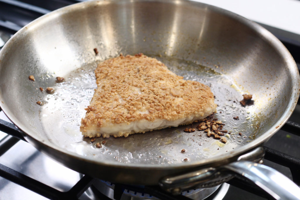 how to cook cod in skillet with breading