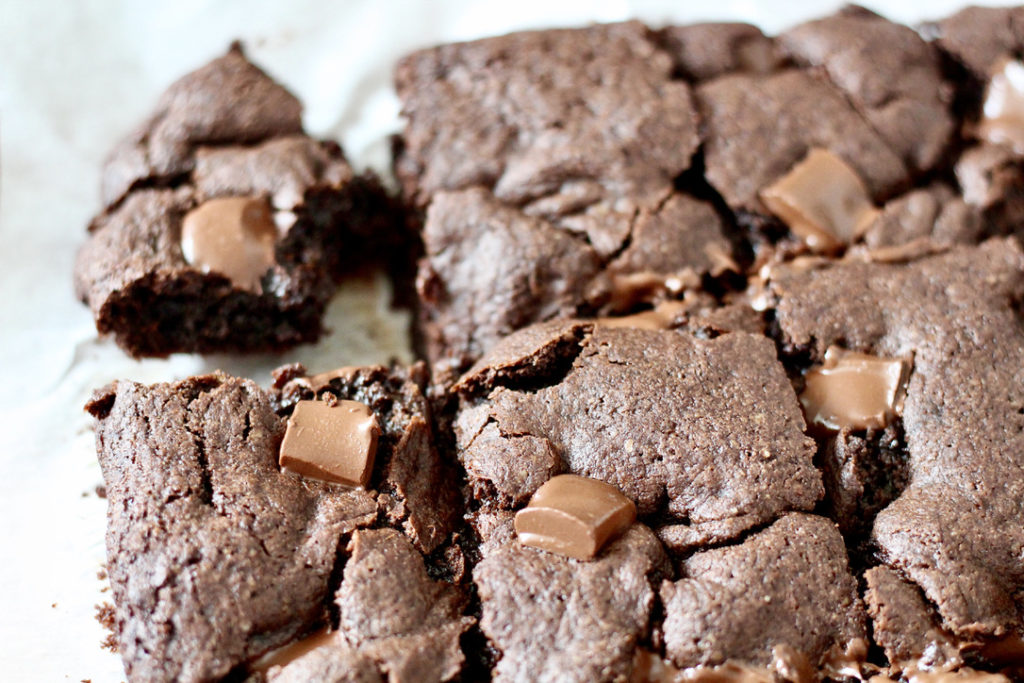 gluten free brownies with slice cut out