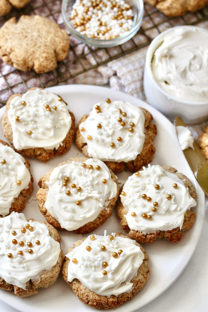 gluten free gingerbread cookies 14 | Milk & Honey Nutrition gluten free gingerbread cookies with cream cheese icing diabetes friendly