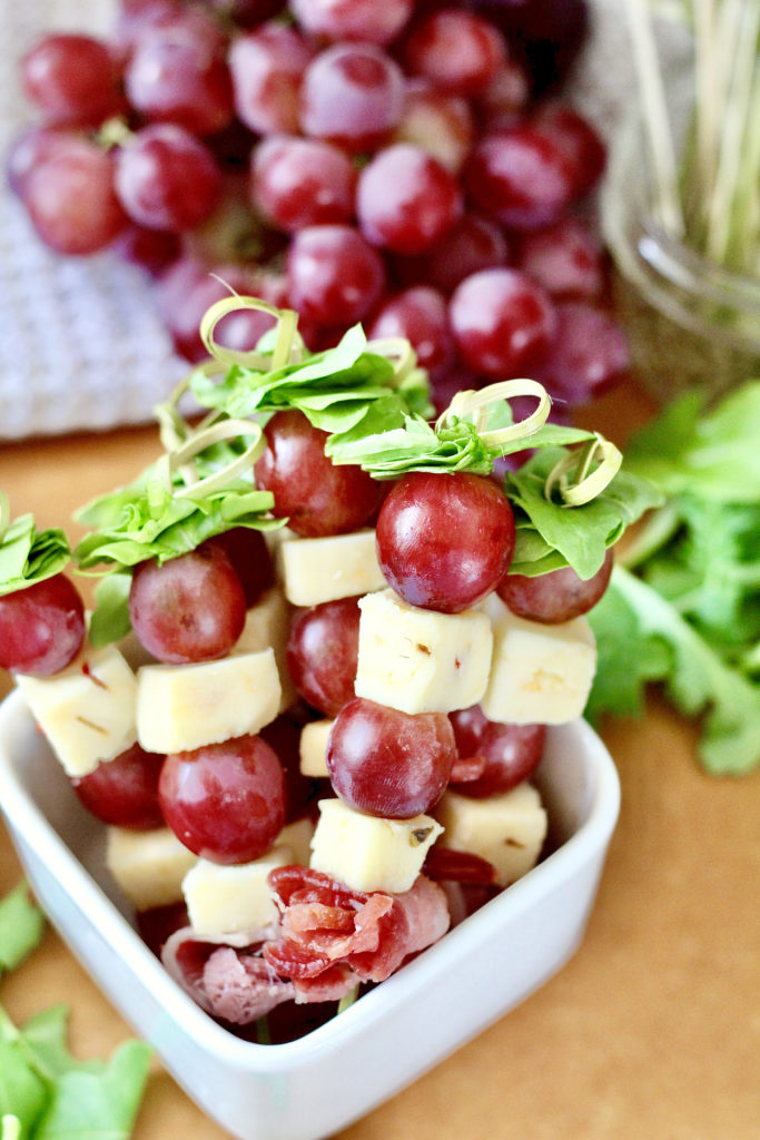 pepperjack cheese and grapes skewers