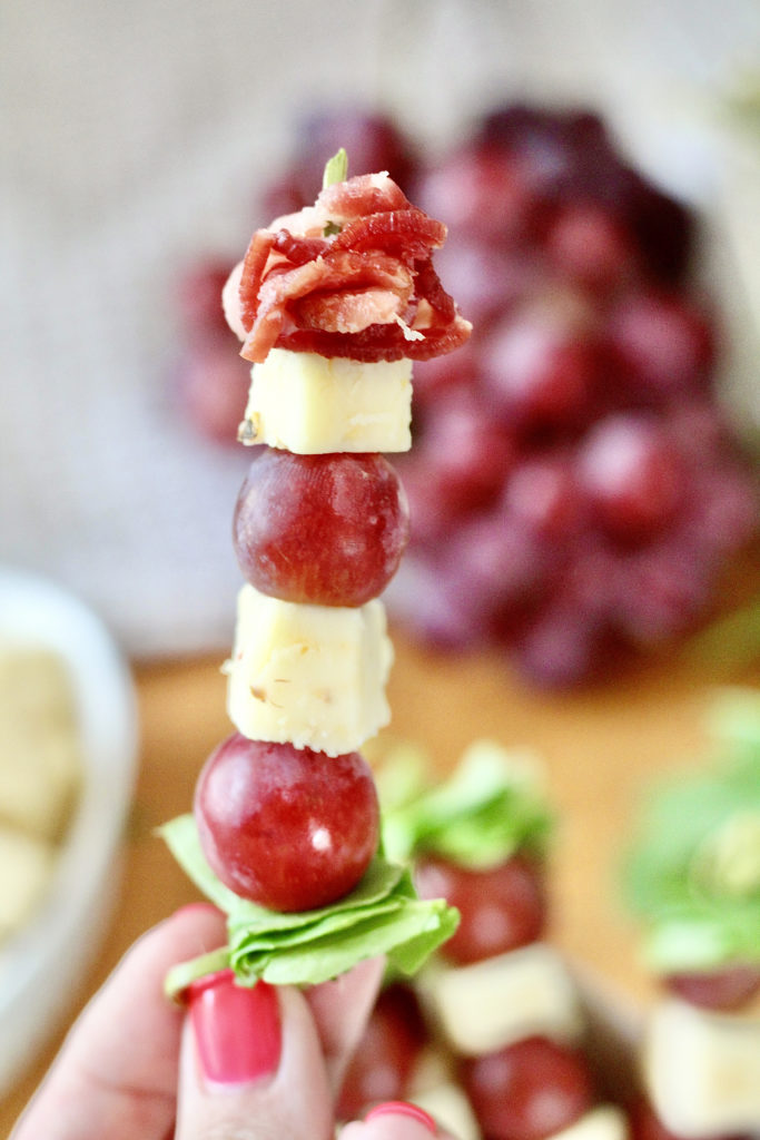pepperjack cheese and grapes skewers