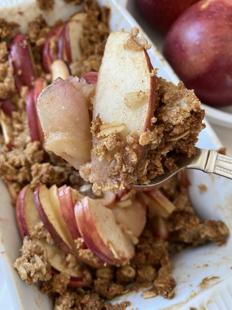 Gluten Free Apple Crisp 3 | Milk & Honey Nutrition low sugar gluten free apple crisp